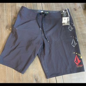 Volcom Mod-Tech Men’s boardshorts Size 34